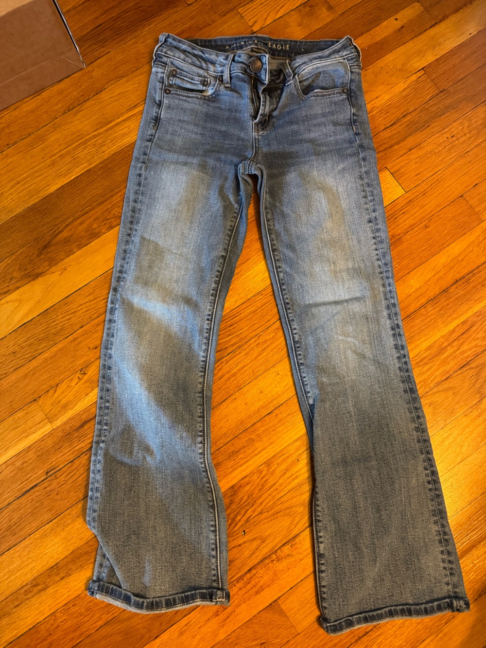 American Eagle Outfitters Women's Light Blue Jeans